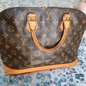 Authentic Louis Vuitton Monogram Alma Satchel Bag